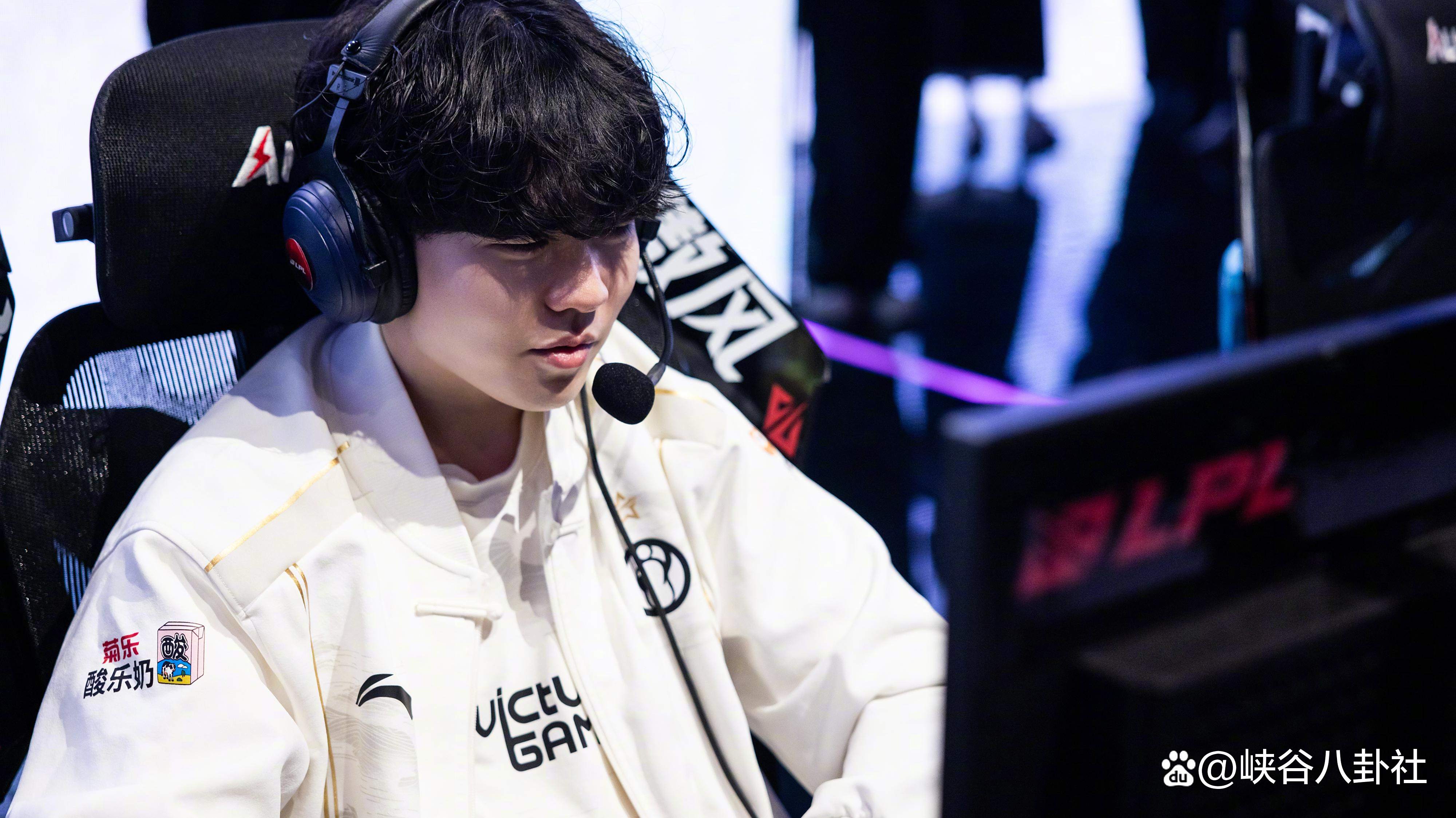 ng28Rookie赛事官方发布高光表现新规,FPX争议不断!的简单介绍